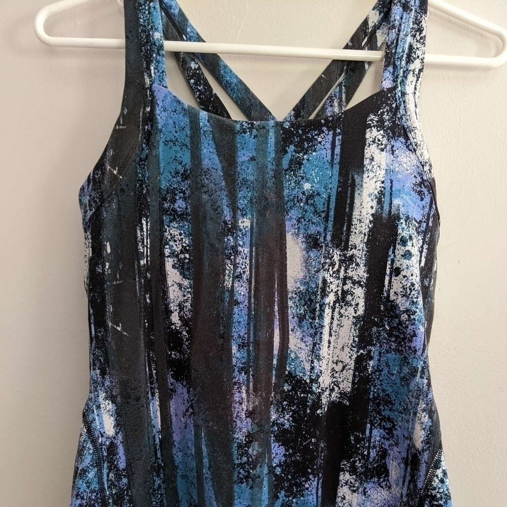 𝅺lucy Athletic Top w/ Double X-Back Straps